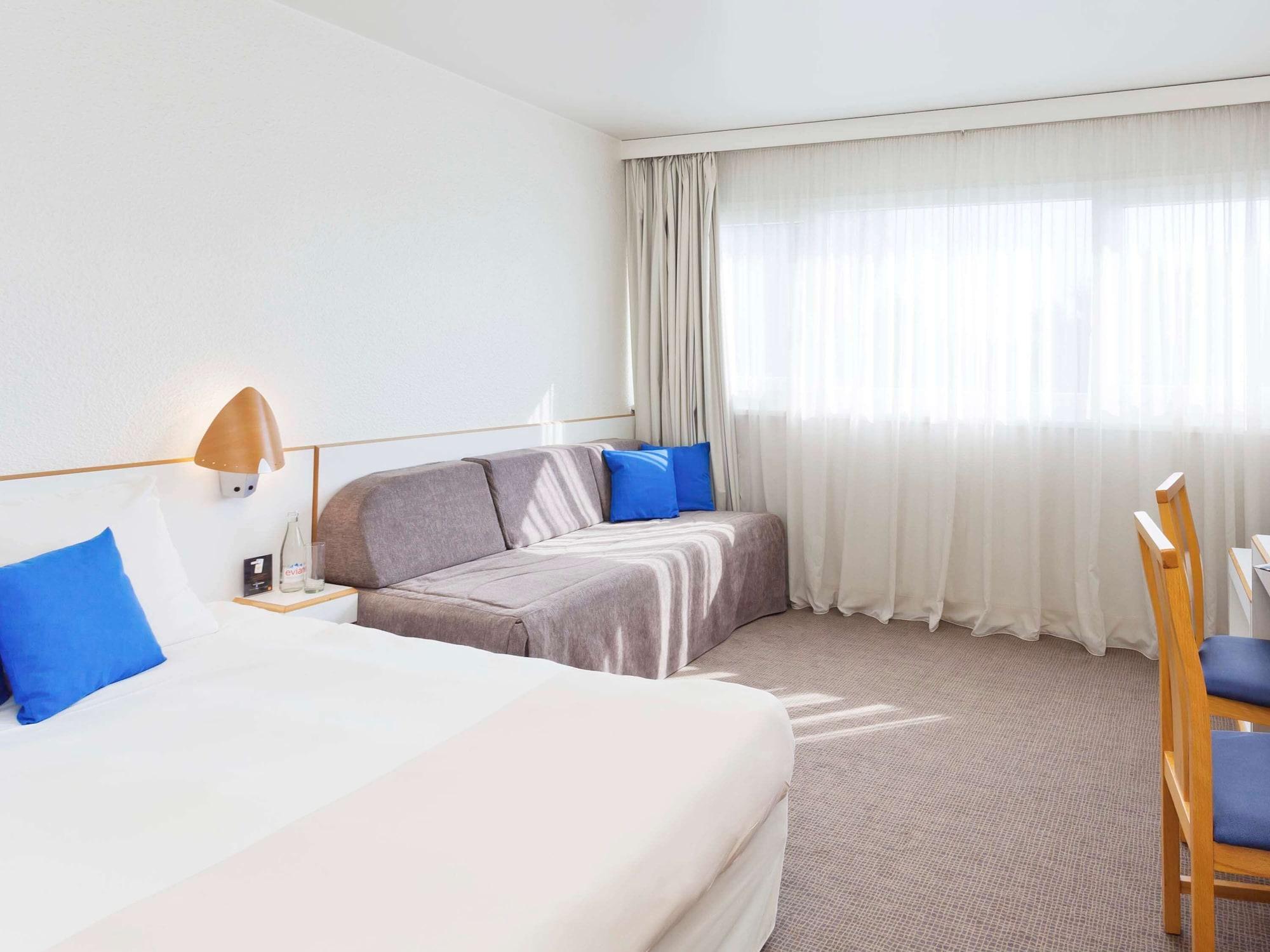 Novotel Macon Nord - Porte De Bourgogne Экстерьер фото