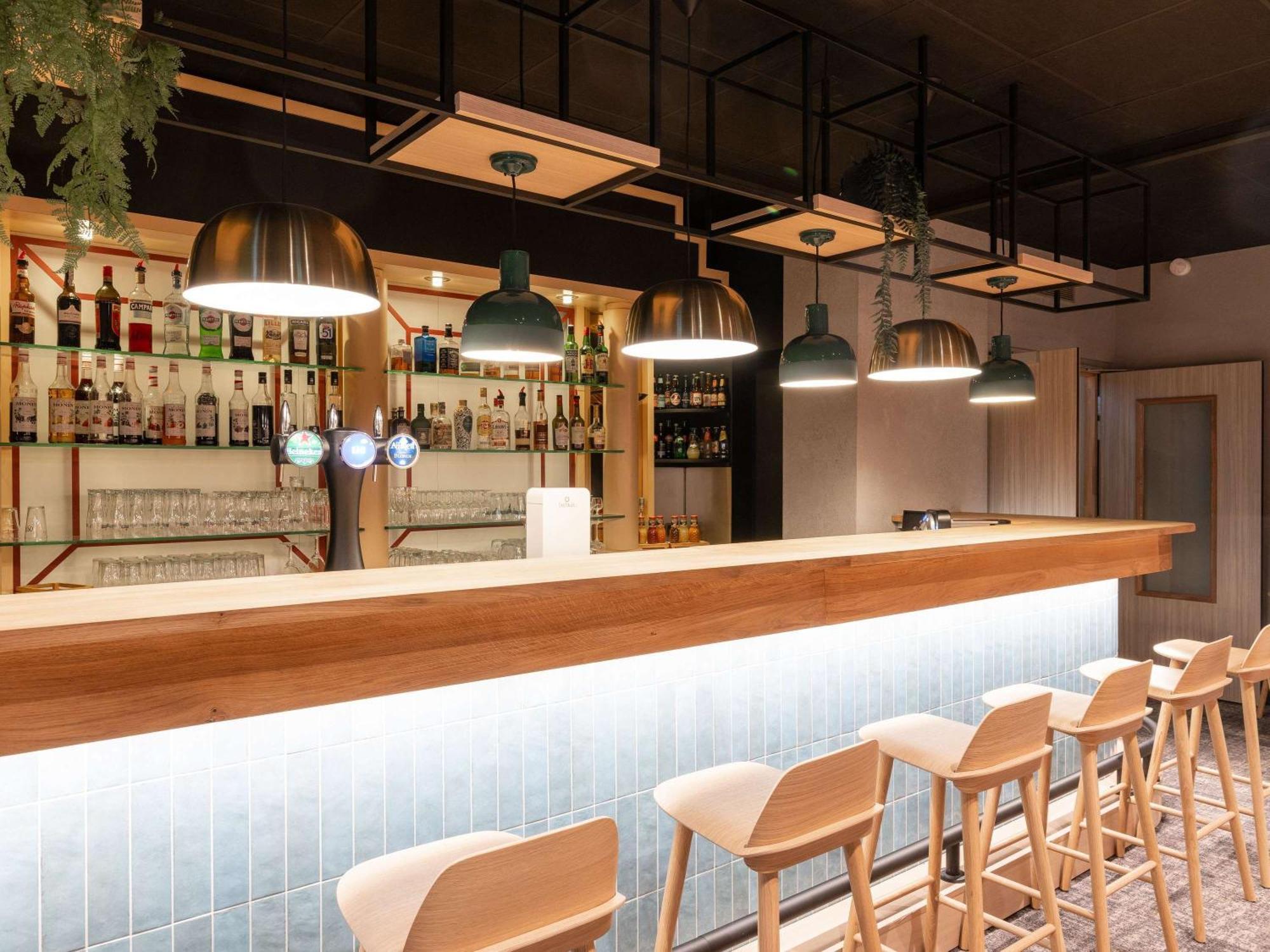 Novotel Macon Nord - Porte De Bourgogne Экстерьер фото