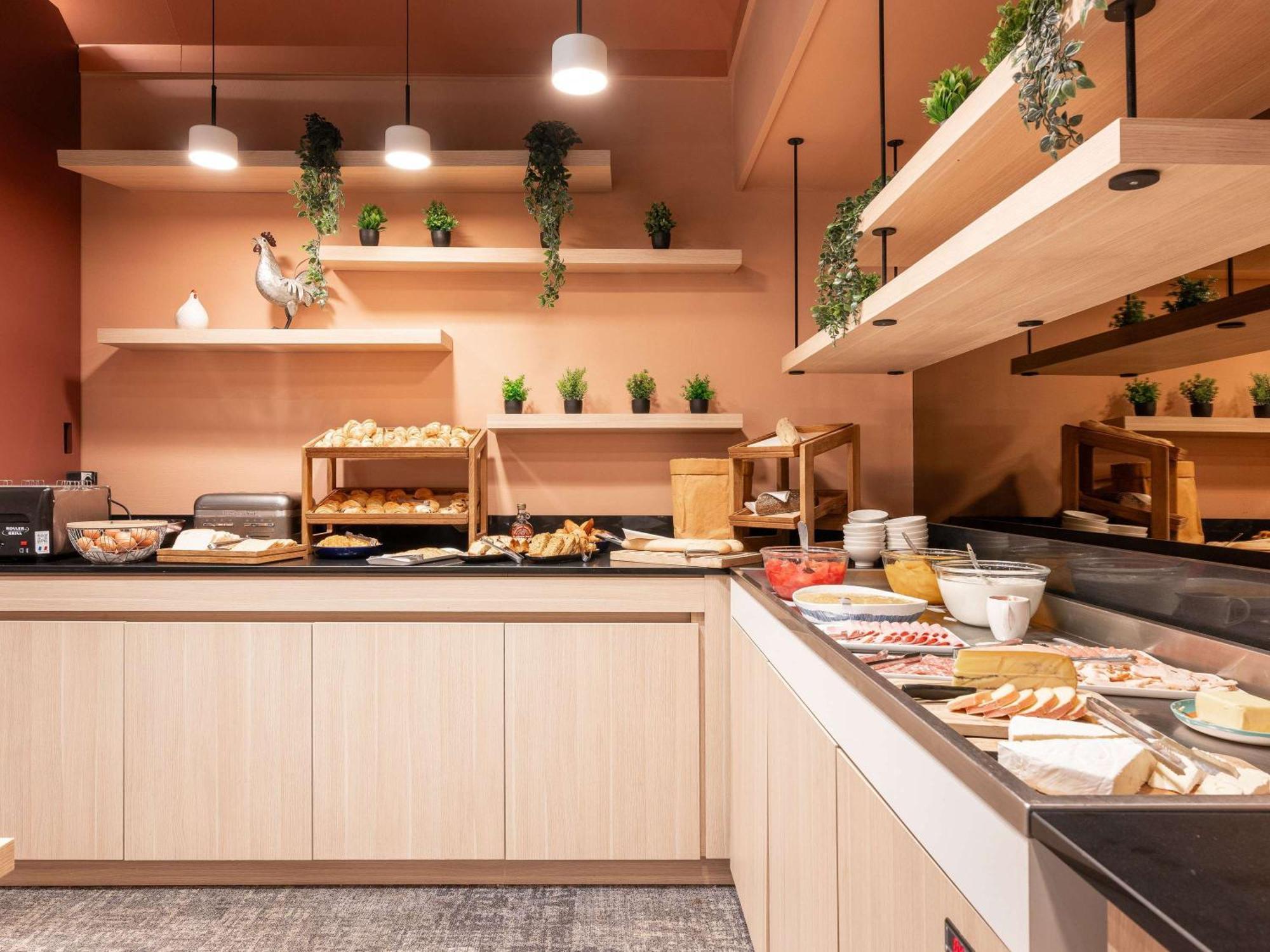 Novotel Macon Nord - Porte De Bourgogne Экстерьер фото