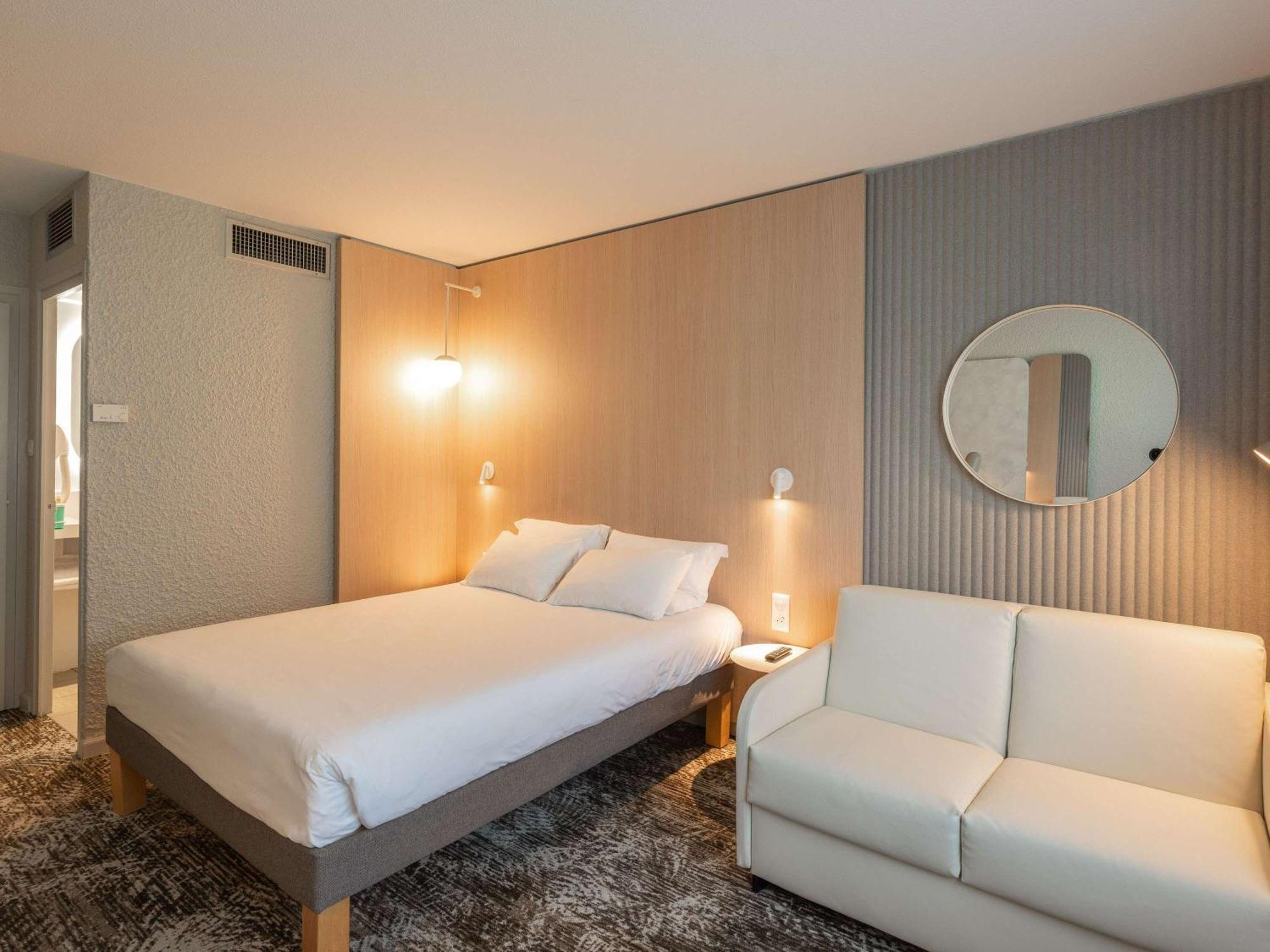 Novotel Macon Nord - Porte De Bourgogne Экстерьер фото