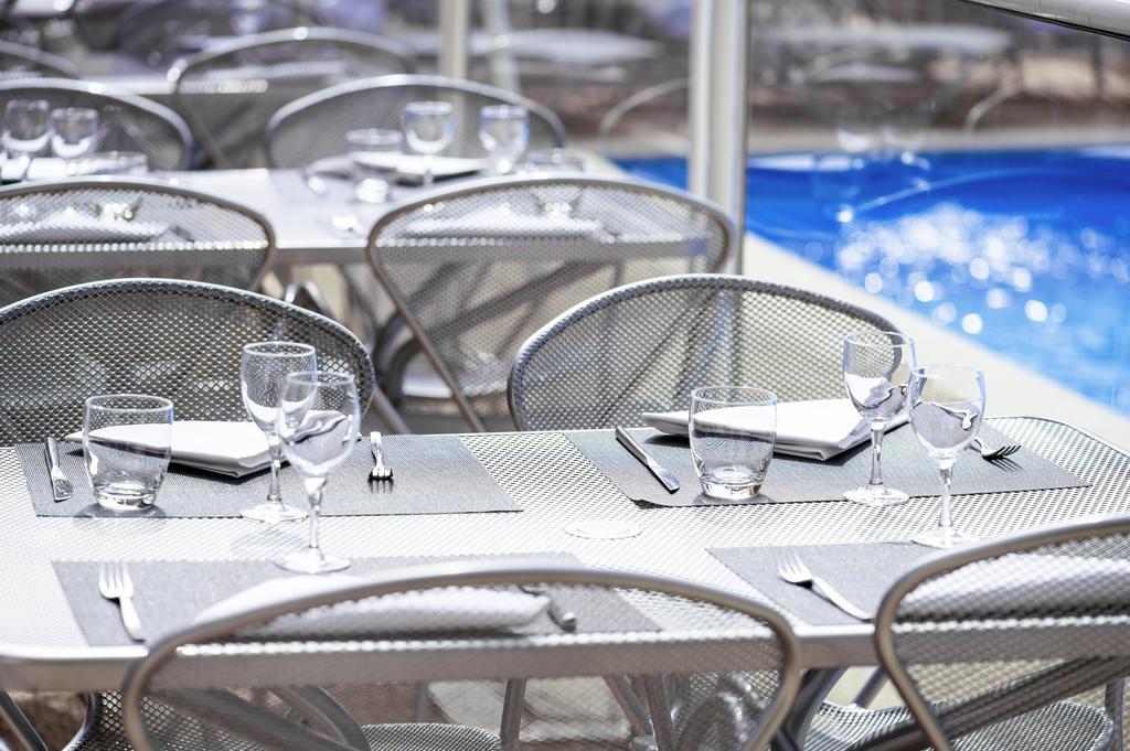 Novotel Macon Nord - Porte De Bourgogne Экстерьер фото